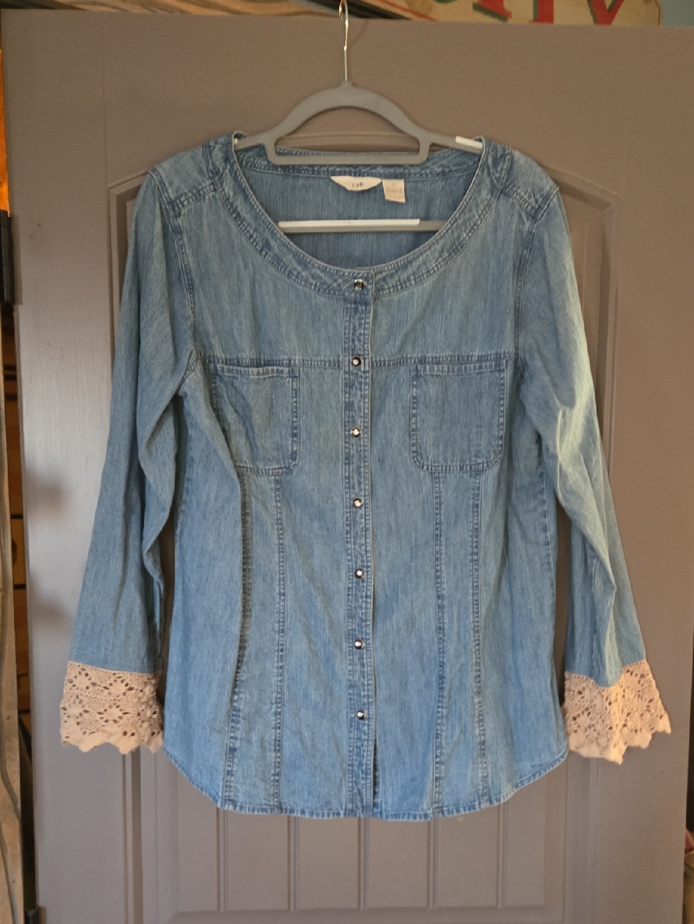 j. jill 100% cotton Denim, Western style coastal cowgirl, Shirt/light Jacket